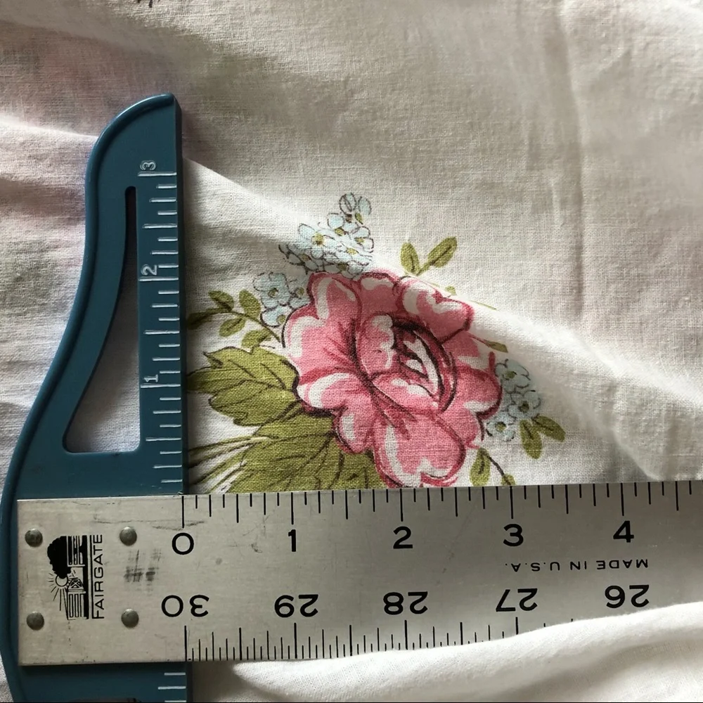 Cottage Roses Twin Bedspread